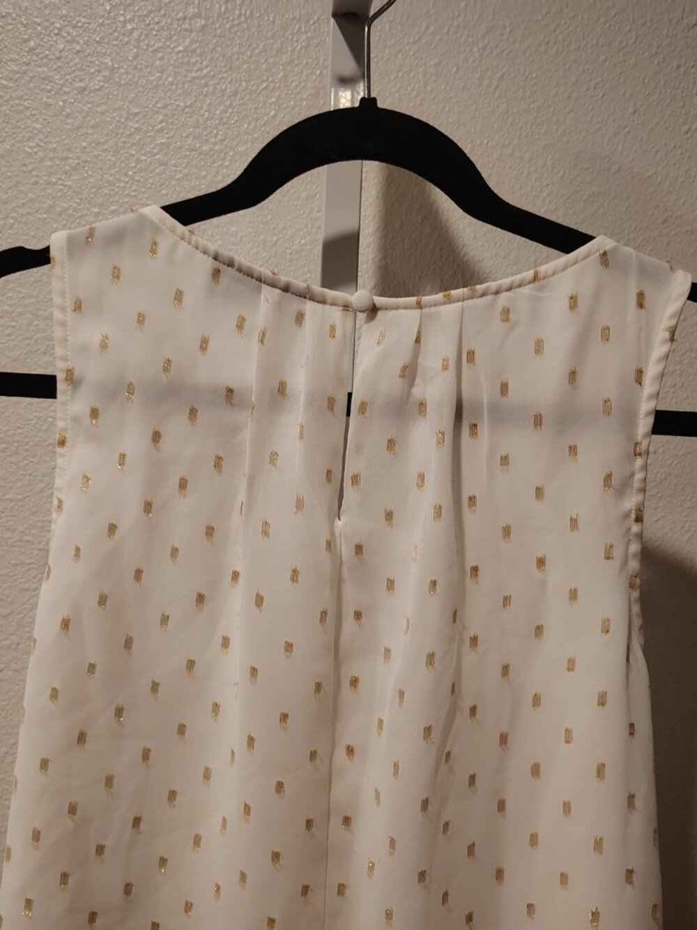 Apt. 9 Women's Tank Top Size Medium NWT Semi Sheer White Metallic Spots Layered - Picture 9 of 11
